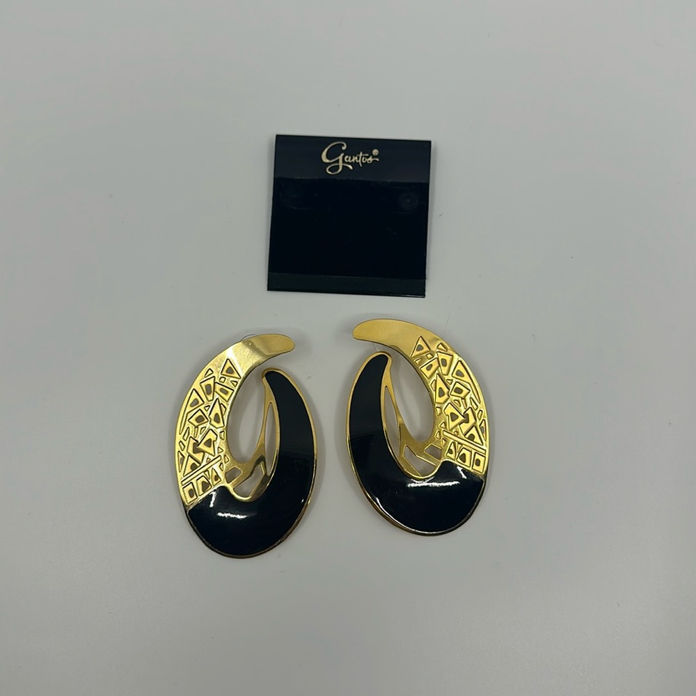 Vtg Gantos goldtone & black huge runway style post earrings